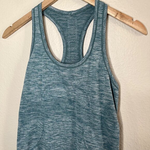 Lululemon Athletica Racerback Swiftly Tank Top Size 6 heather blue - Picture 2 of 8